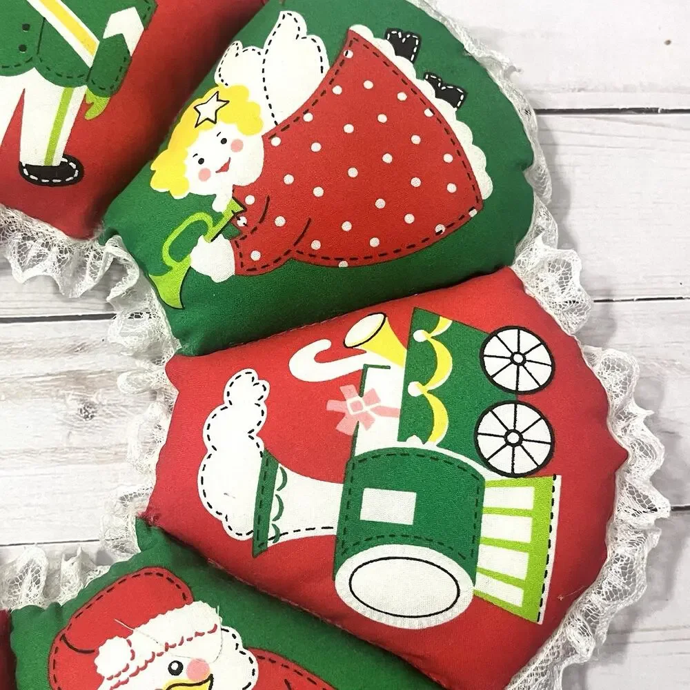 Vintage Stuffed Fabric Pillowed Lace Wreath Christmas Farmhouse Decor Red Green
